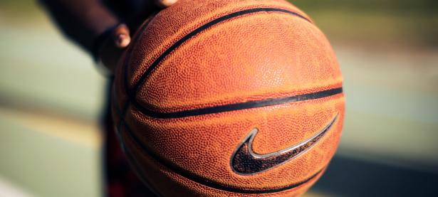 IM电竞官网-绝境重生！布克导演惊天逆转，吉林队翻盘广州诠释篮球魅力