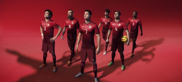 IM竞技体育平台-从墨尔本到都灵，德约科维奇如何将澳网翻盘能量注入ATP总决赛的团队胜利