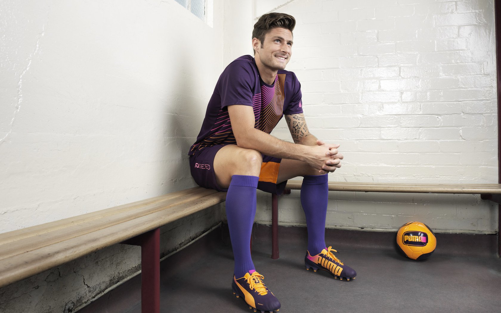 从阿拉巴的稳定到摩纳哥的韧性，足球世界中的不掉线哲学