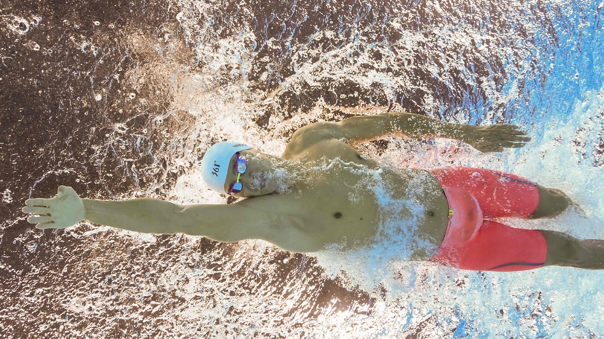 南美风暴席卷陶瓷球场，迪马利亚一传一射，乌拉圭精英2-1力克比利亚雷亚尔