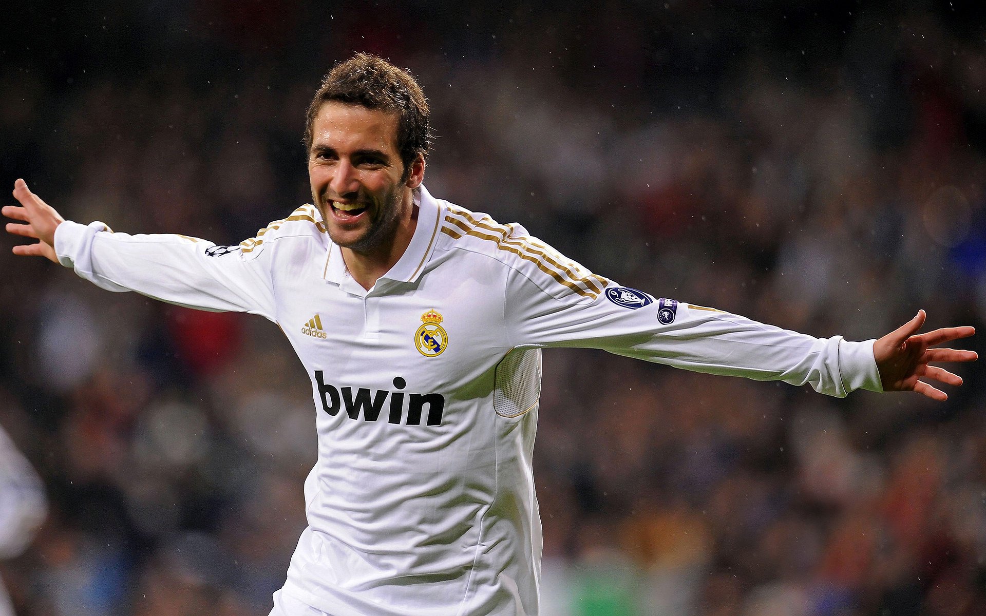 绿白风暴席卷非洲雄鹰，布雷默一锤定音，贝蒂斯战术完胜尼日利亚