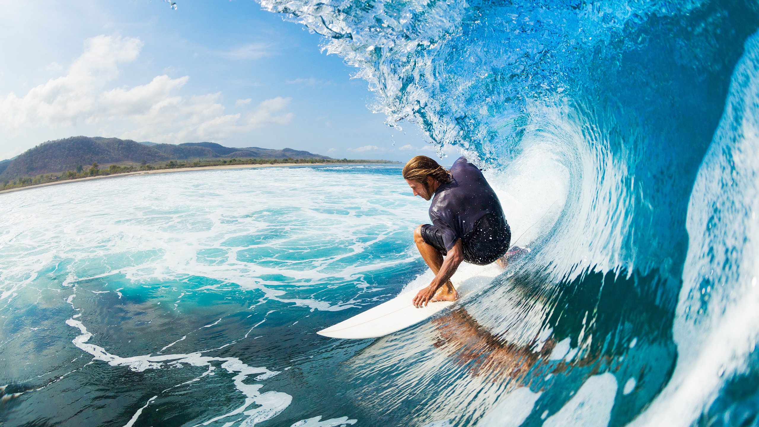 当鹈鹕冲垮绿军铁壁,约基奇在重压下完成蜕变—现代篮球的多元叙事